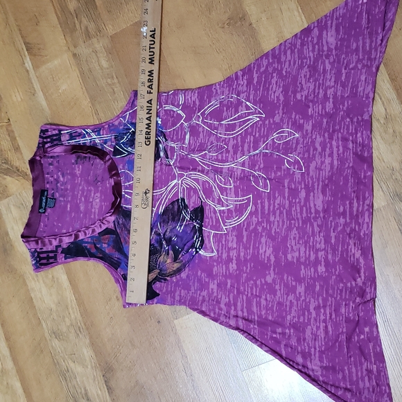 Signature Studio - Floral Burnout Tank with shark bite hem - Ladies Medium - Picture 3 of 14